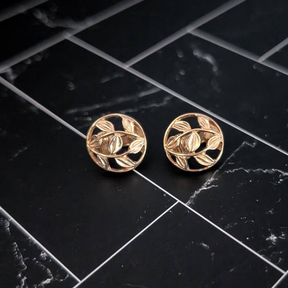 Vintage Avon Clip On Earrings - Beautiful Circle Leaves and Branches